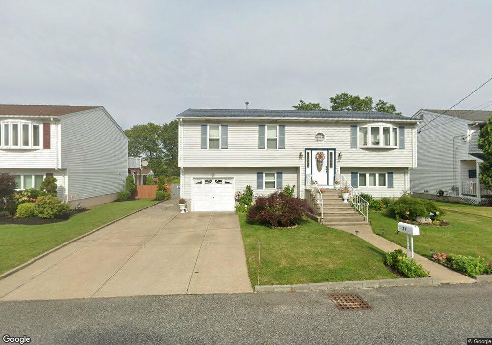 27 Curran Rd, Cumberland, RI 02864 - photo 1