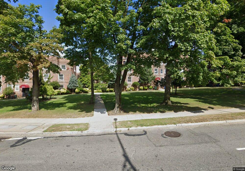 14117 Union Turnpike unit 20, Flushing, NY 11367 - photo 1