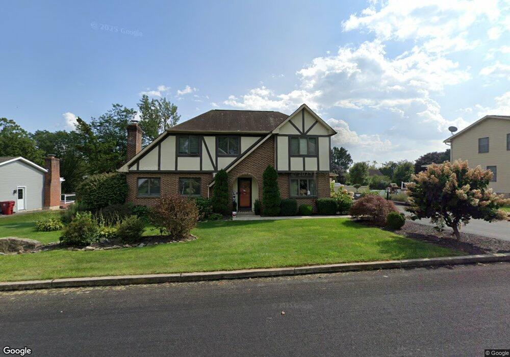 808 American General Dr, Easton, PA 18040 - photo 1