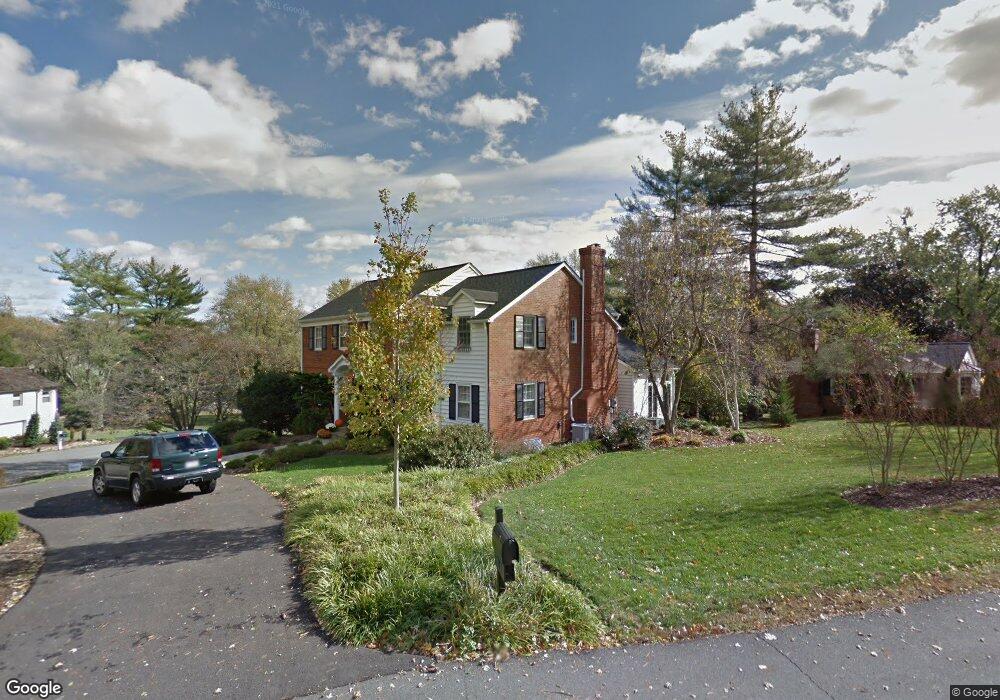 911 Rail Ct, McLean, VA 22102 - photo 1