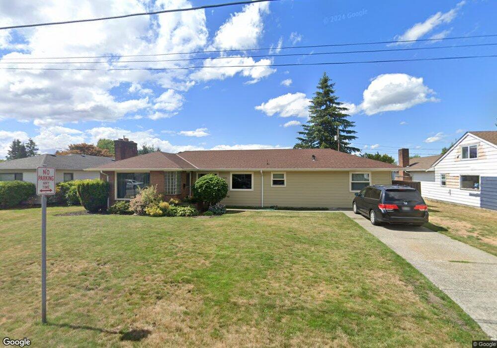 1320 Pioneer St, Enumclaw, WA 98022 - photo 1