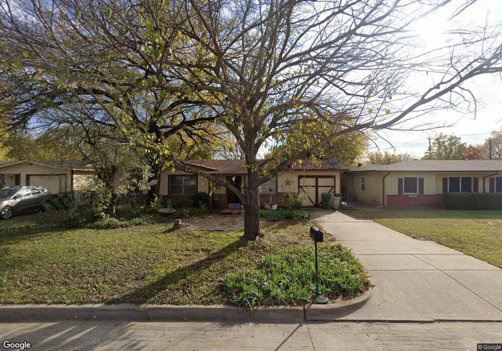 708 Greenway Dr, Hurst, TX 76053 - photo 1