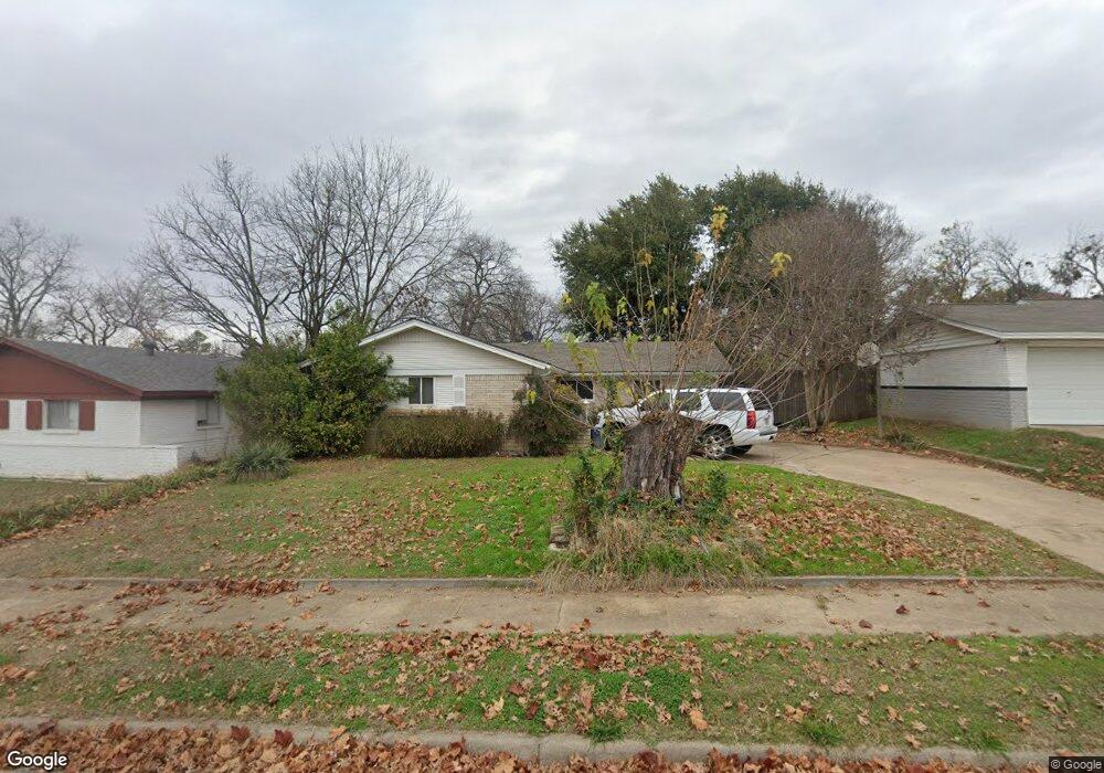 752 Willow St, Hurst, TX 76053 - photo 1