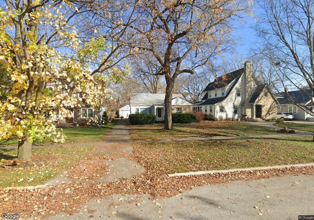 212 S Calumet Ave, Aurora, IL 60506 - photo 1