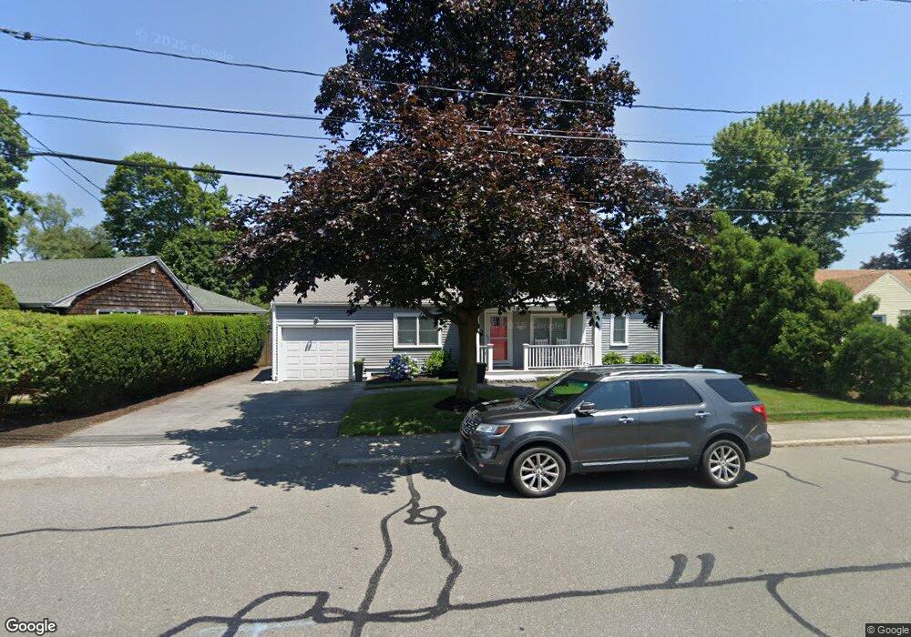 39 Maple St, Marblehead, MA 01945 - photo 1