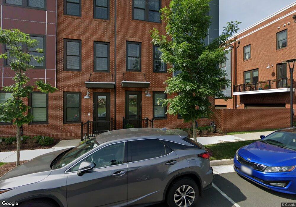 9231 Central Green St, Lorton, VA 22079 - photo 1