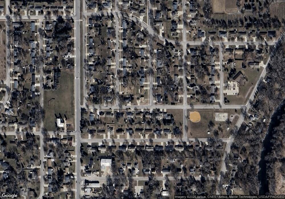 2106 10th St SW, Austin, MN 55912 - photo 1