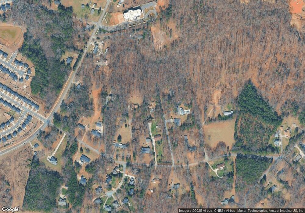 7819 Irwin Rd, Charlotte, NC 28215 - photo 1