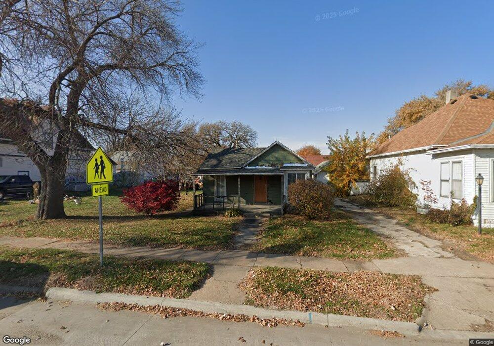 302 Maple St, Shenandoah, IA 51601 - photo 1