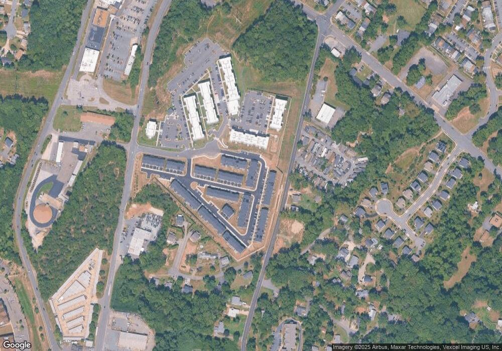 18222 Summit Pointe Dr, Triangle, VA 22172 - photo 1