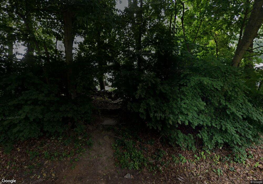 93 Hollow Tree Ridge Rd, Darien, CT 06820 - photo 1