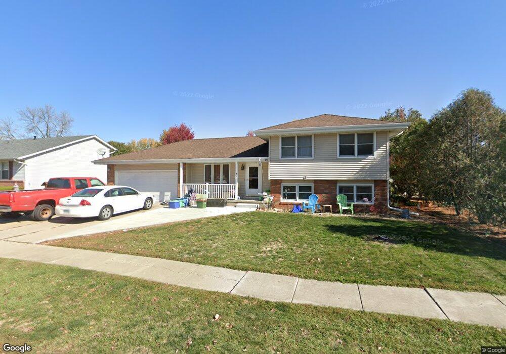 814 E 15th St N, Newton, IA 50208 - photo 1
