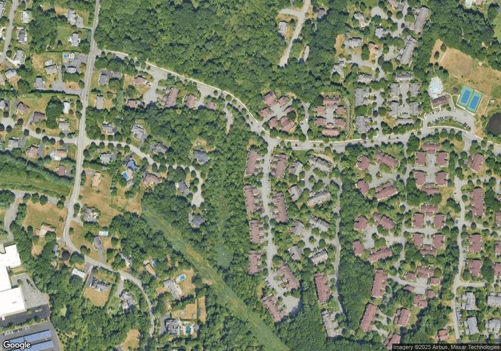 262 Westervelt Ln, Mahwah, NJ 07430 - photo 1