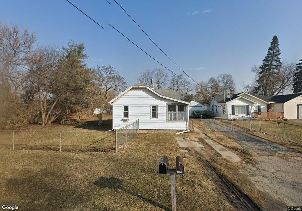 1072 W Boatfield Ave, Flint, MI 48507 - photo 1