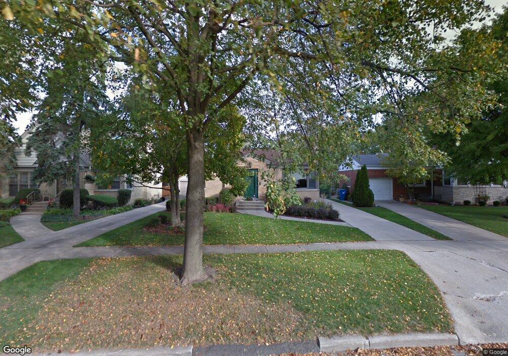 353 E Parkview Ave, Elmhurst, IL 60126 - photo 1