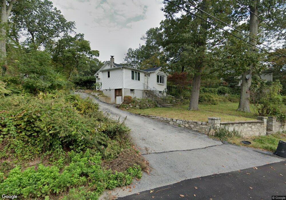 53 Laurel Rd, Lake Peekskill, NY 10537 - photo 1