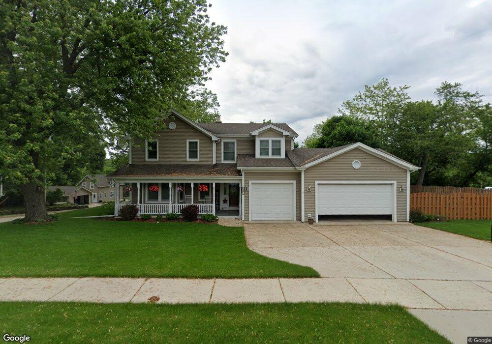 20 S Hubbard St, Algonquin, IL 60102 - photo 1