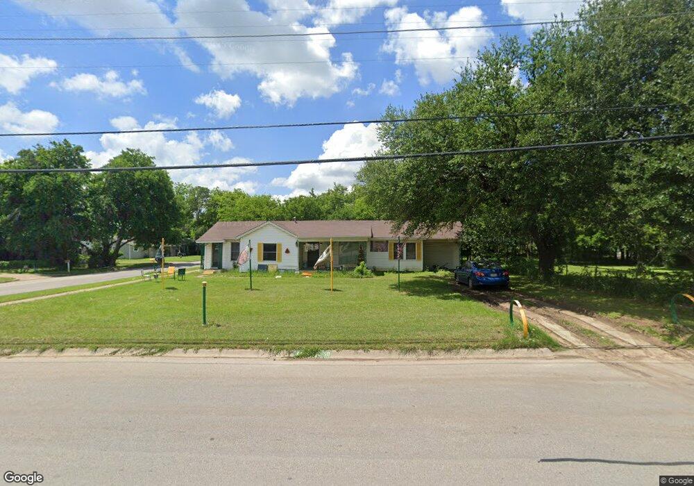 1601 Granbury St, Cleburne, TX 76033 - photo 1