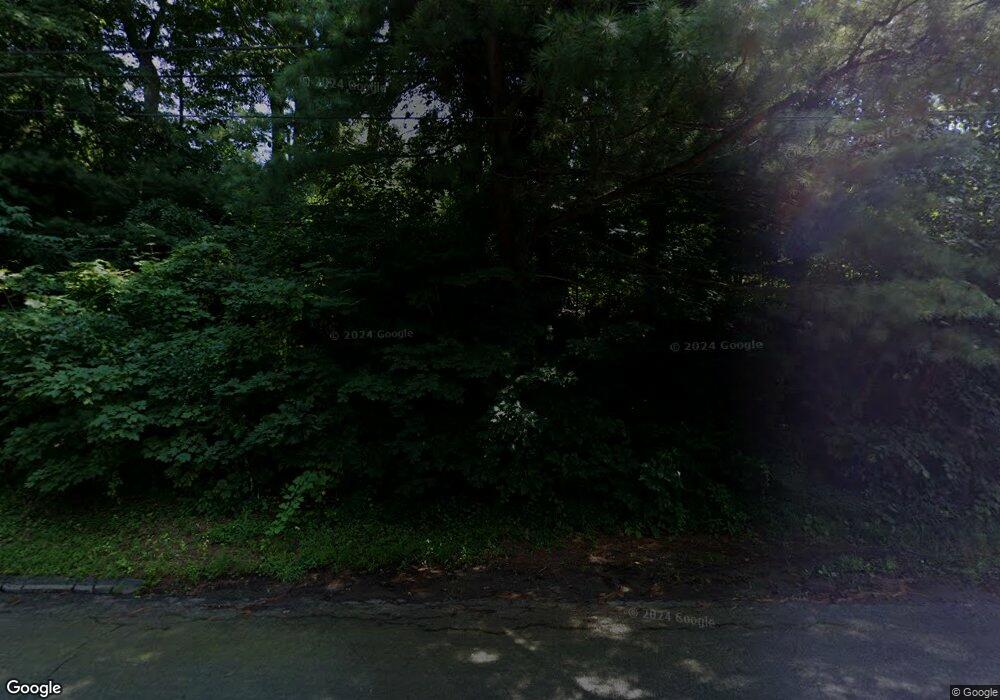 16 Maplecrest Dr, Guilford, CT 06437 - photo 1