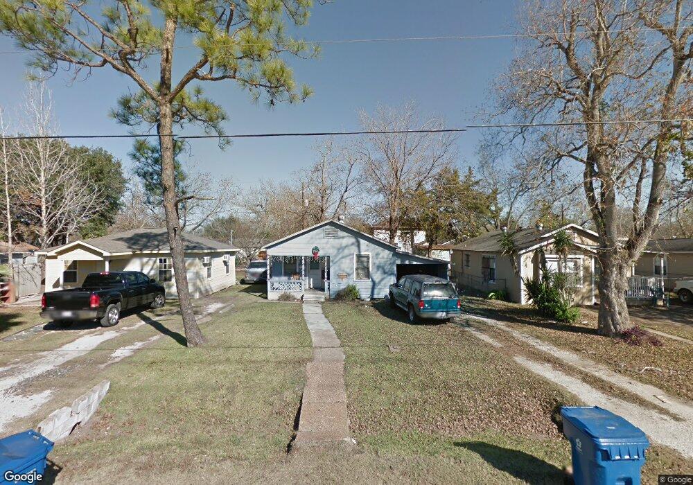 1205 Walnut Ave, Rosenberg, TX 77471 - photo 1