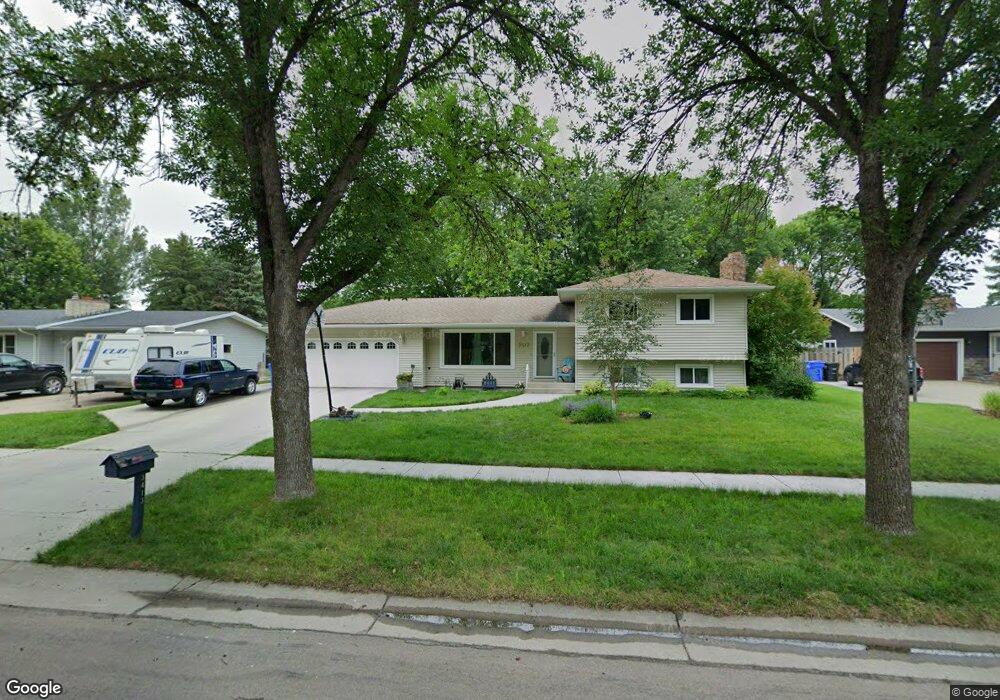 3413 Par St N, Fargo, ND 58102 - photo 1