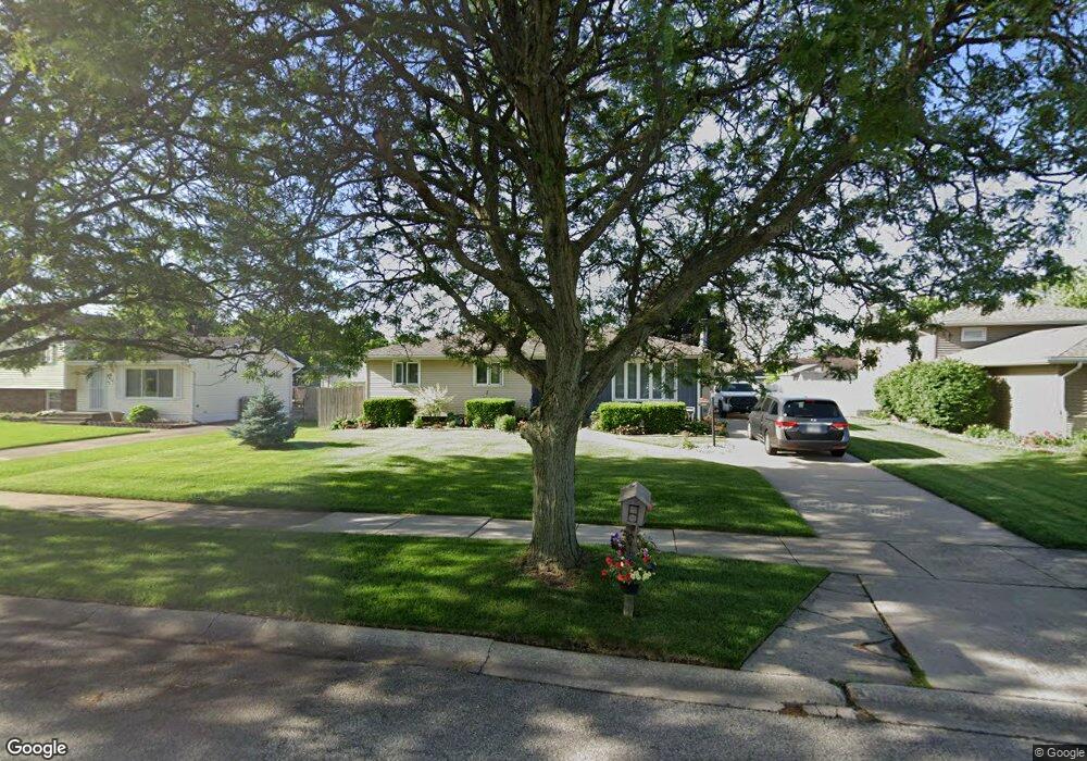 939 Ivanhoe Ln, Dyer, IN 46311 - photo 1