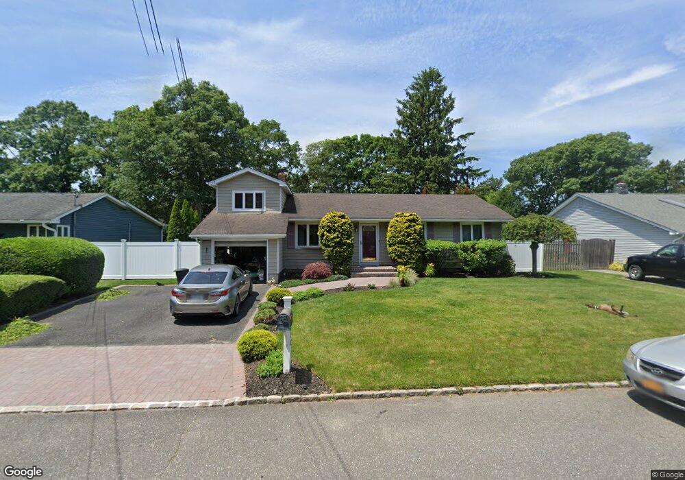 948 Chester Rd, Sayville, NY 11782 - photo 1