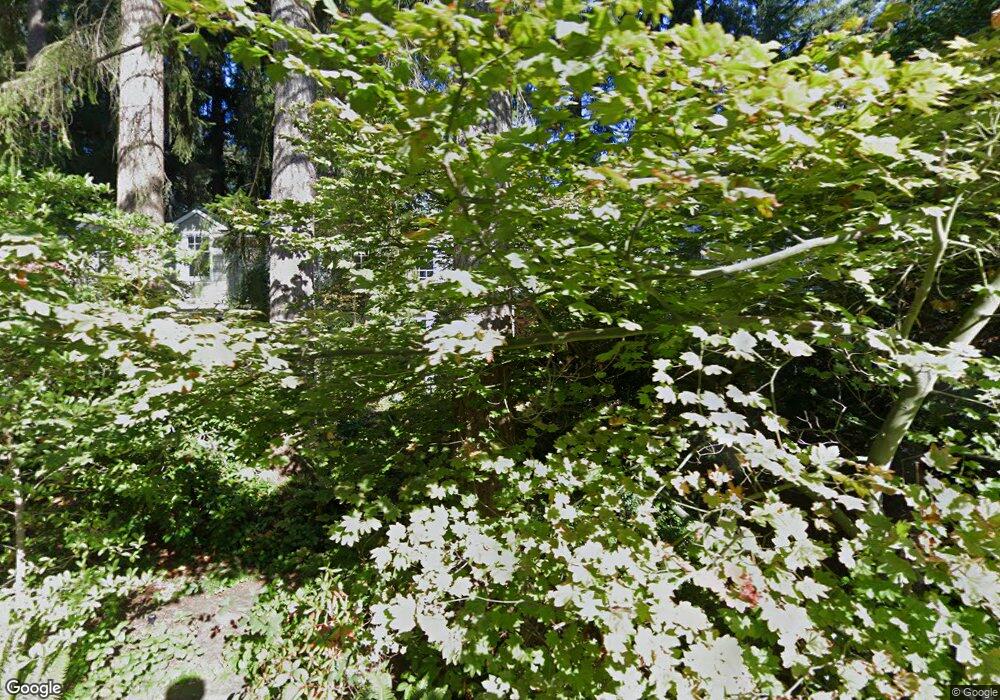 8 Lewis Ln, Mercer Island, WA 98040 - photo 1