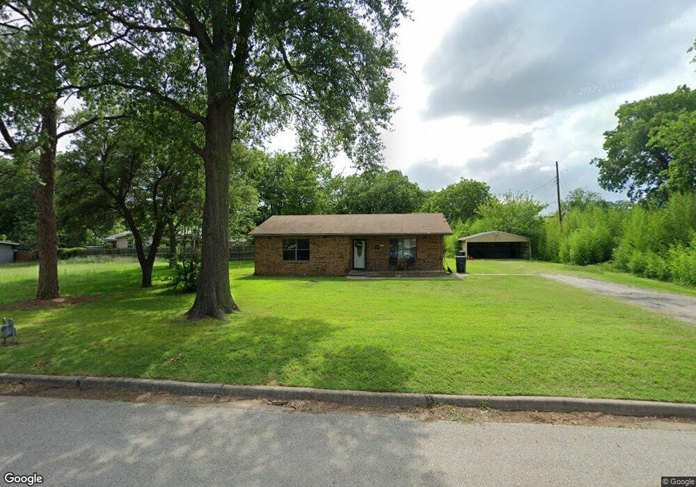 1423 Holt St, Ardmore, OK 73401 - photo 1