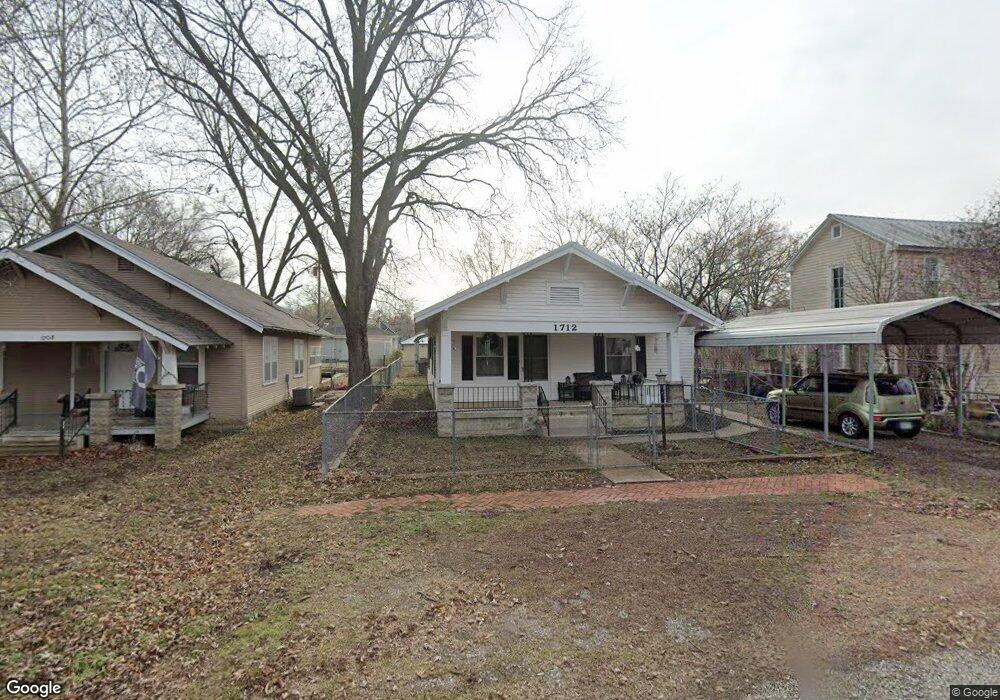 1712 Felix Ave, Parsons, KS 67357 - photo 1