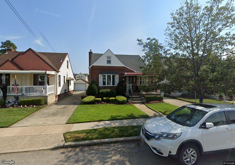 1071 Mosefan St, Franklin Square, NY 11010 - photo 1