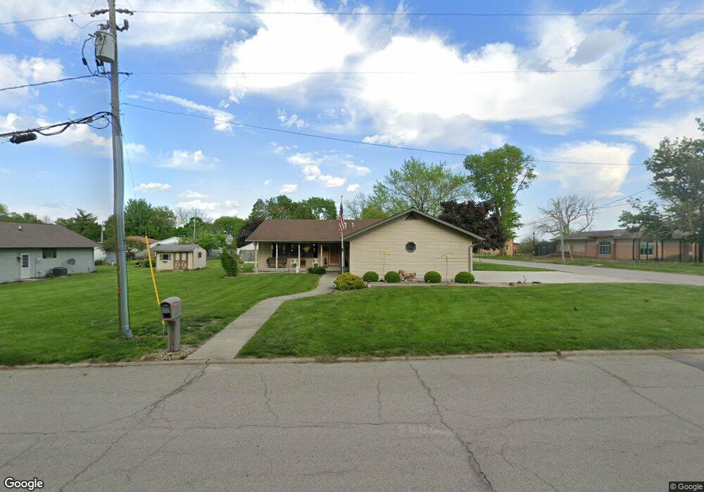 898 S State St, Lincoln, IL 62656 - photo 1