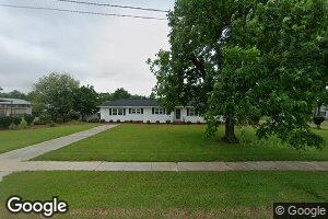 349 W Broad Ave, Doerun, GA 31744