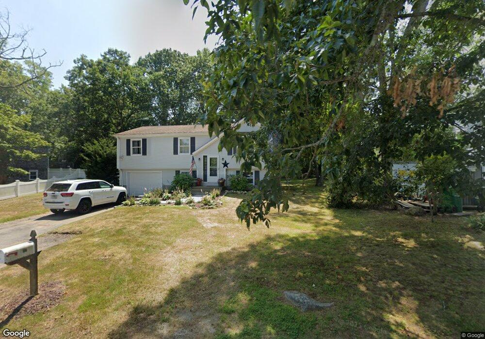 32 Greenwood Dr, Wakefield, RI 02879 - photo 1