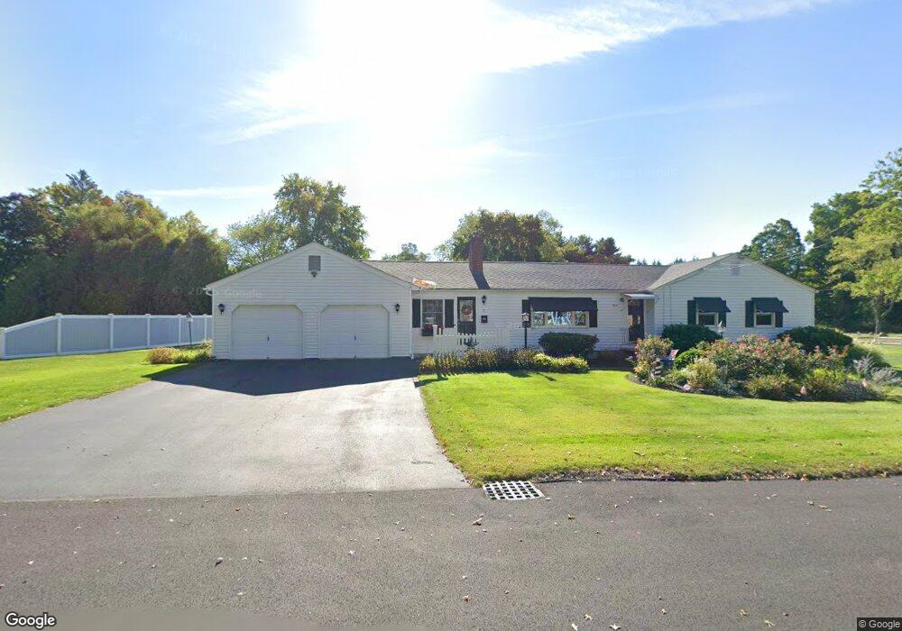 7 Karen Cir, Easthampton, MA 01027 - photo 1