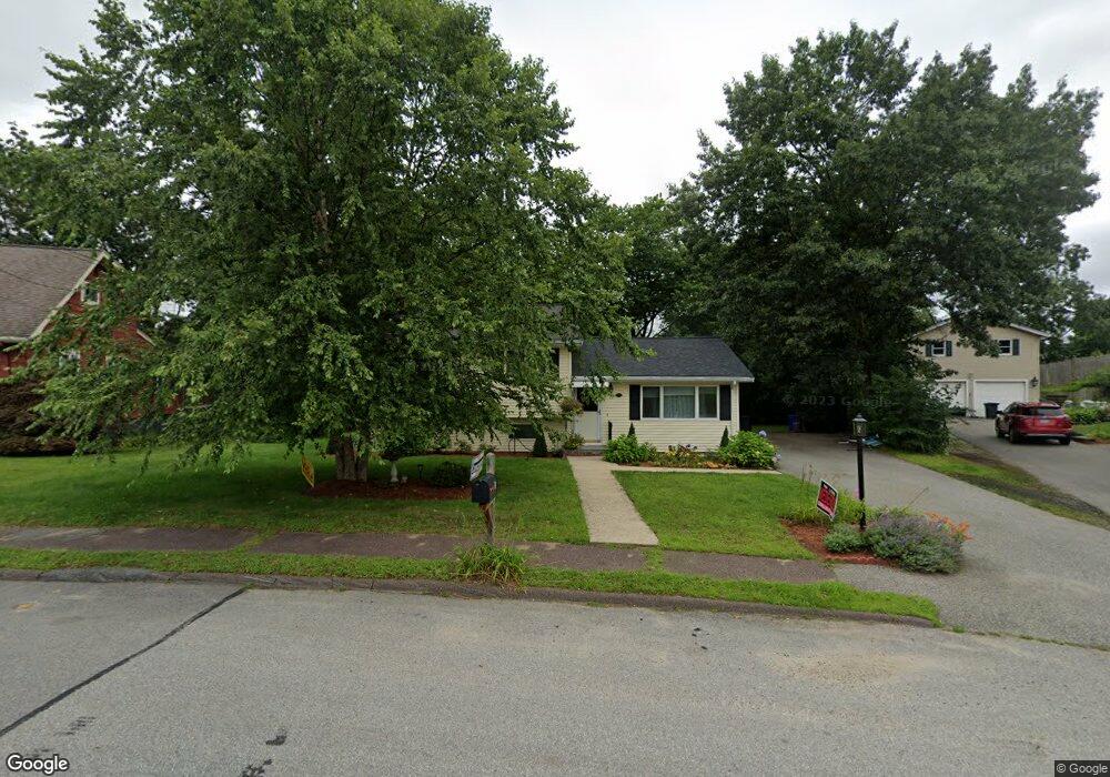 13 Surrey Rd, Woburn, MA 01801 - photo 1