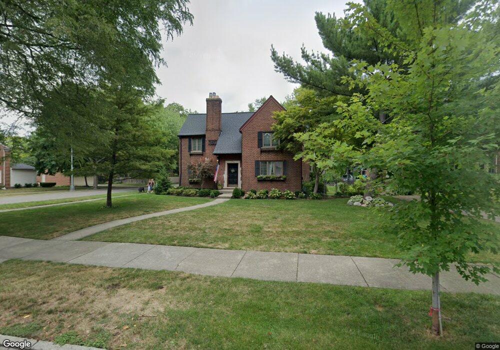 596 Barrington Rd, Grosse Pointe Park, MI 48230 - photo 1
