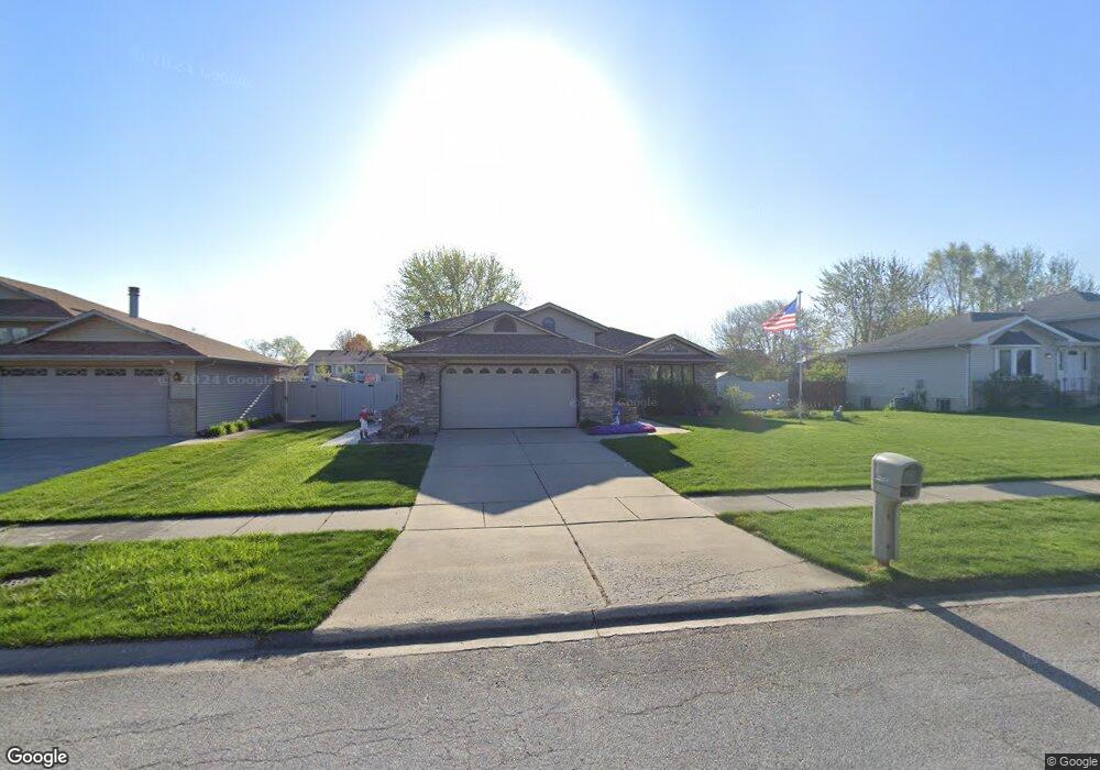 8953 Pineview Ln, Crown Point, IN 46307 - photo 1