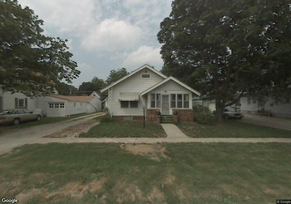 912 Grove St, Adel, IA 50003 - photo 1