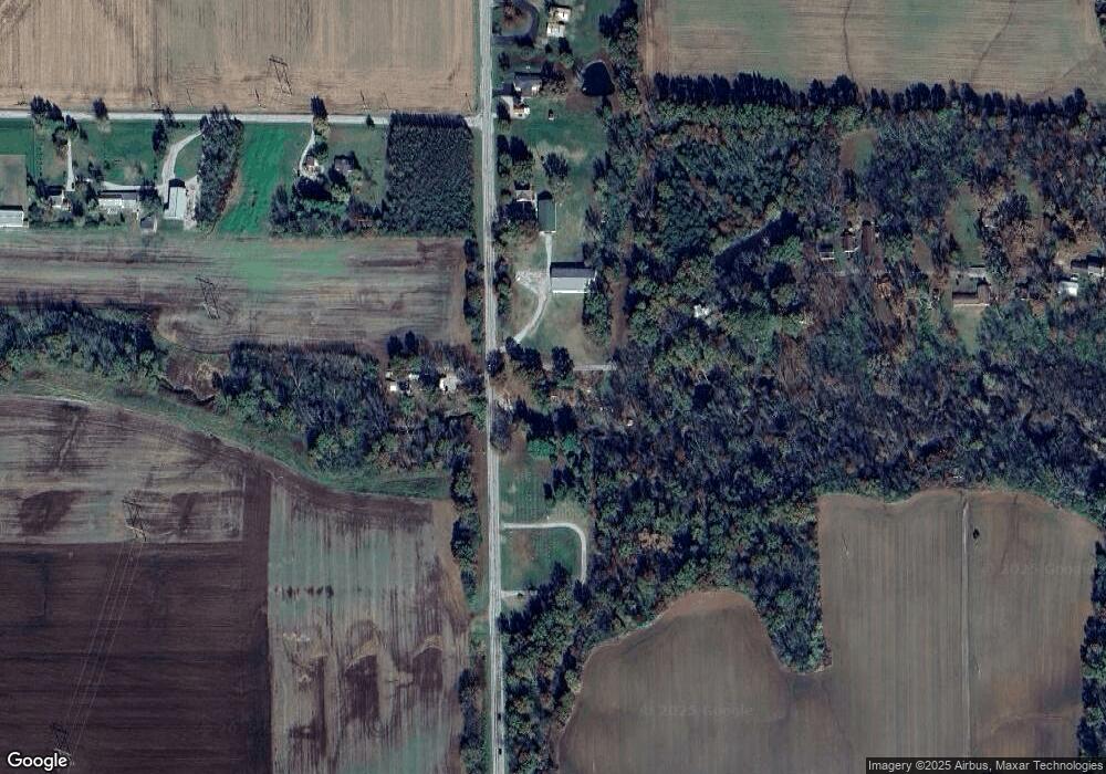 10100 Hickory Hollow Rd, Mascoutah, IL 62258 - photo 1