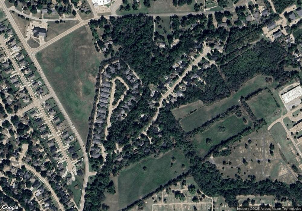 1210 Oak Creek Dr, Ennis, TX 75119 - photo 1