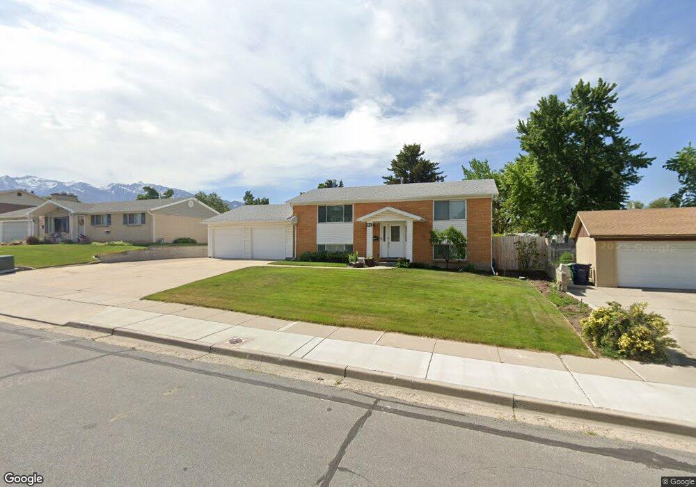 444 E 8120 S, Sandy, UT 84070 - photo 1