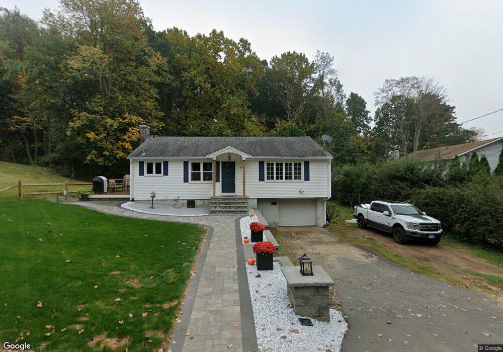 44 Piping Rock Dr, Waterbury, CT 06706 - photo 1