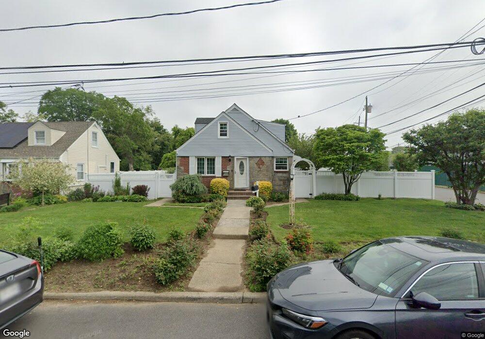 449 Elm St, West Hempstead, NY 11552 - photo 1