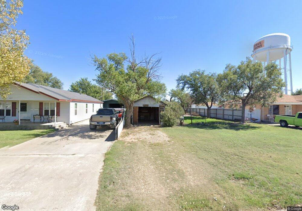 1021 S Klein Ave, Dumas, TX 79029 - photo 1