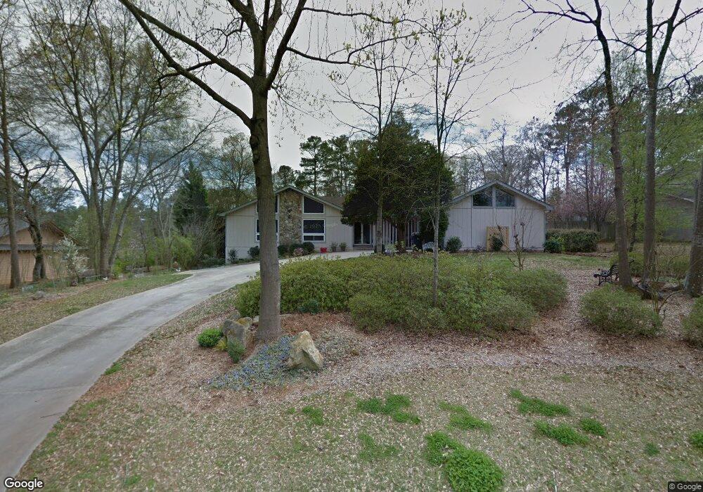 1377 Brookcliff Dr, Marietta, GA 30062 - photo 1