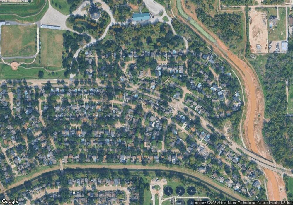 4934 Bayou Vista Dr, Houston, TX 77091 - photo 1