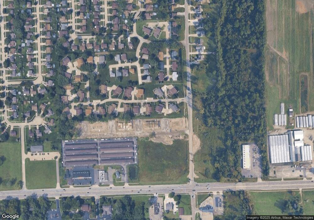 31928 Breezeway unit 7, Chesterfield, MI 48047 - photo 1