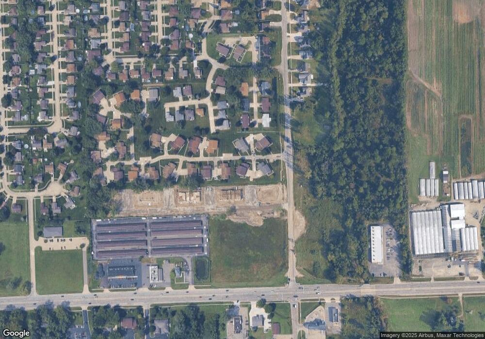 31930 Breezeway unit 8, Chesterfield, MI 48047 - photo 1