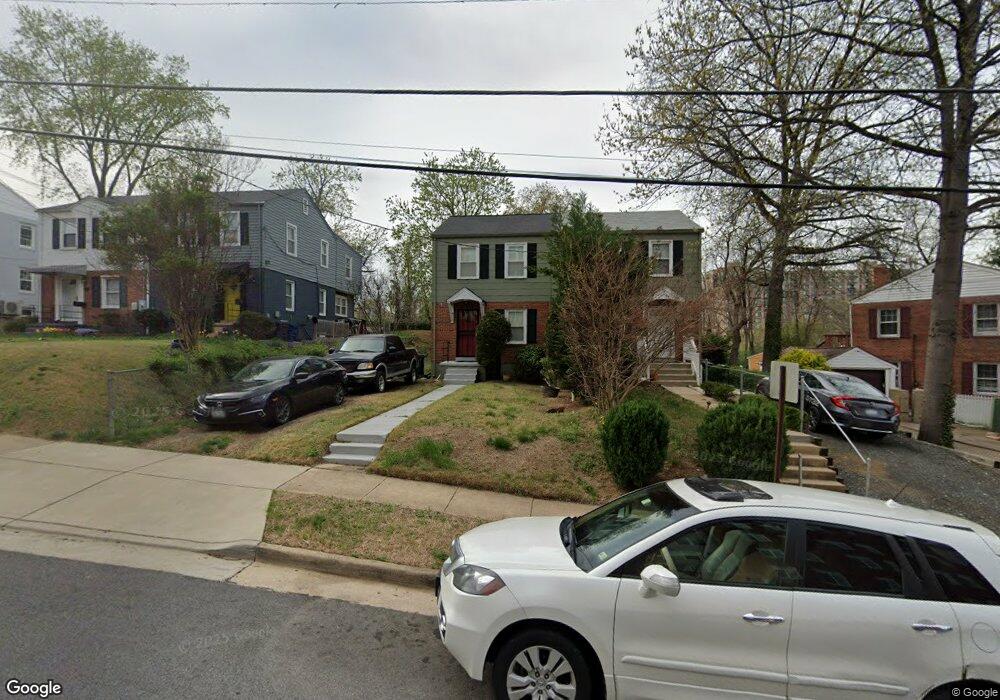 5734 Biscayne Dr, Alexandria, VA 22303 - photo 1